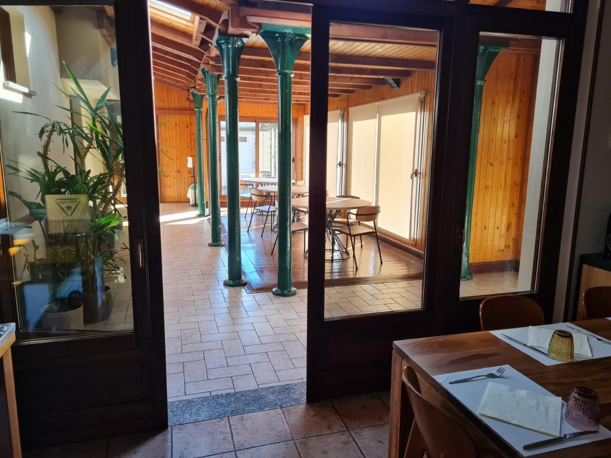 Manfredi Ristorante Con Alloggio Romentino Екстериор снимка