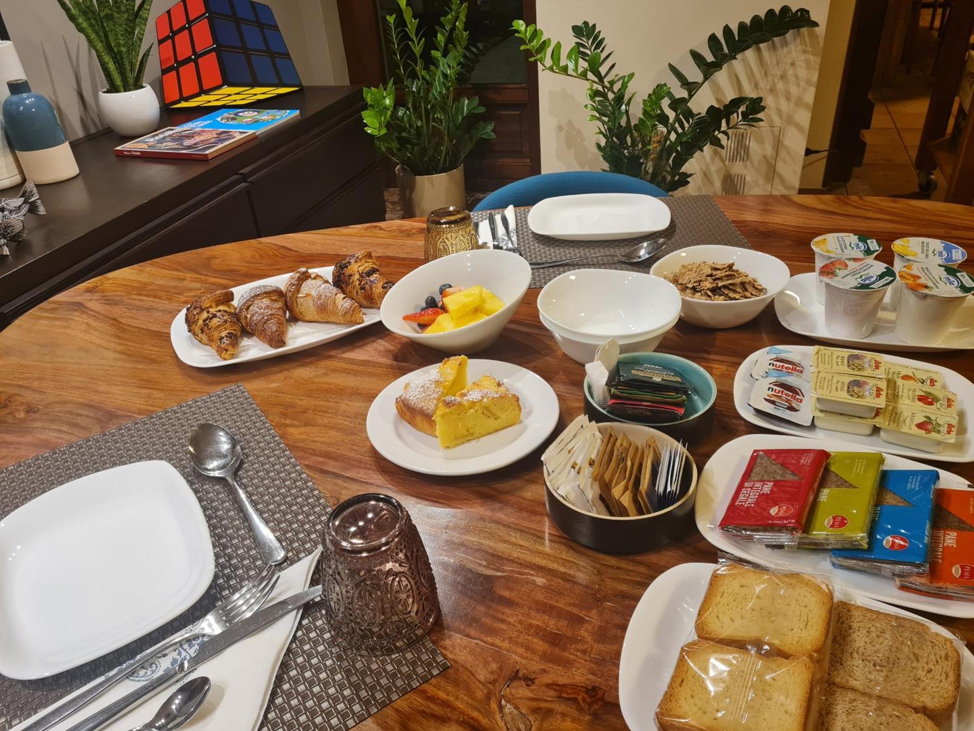 Manfredi Ristorante Con Alloggio Romentino Екстериор снимка